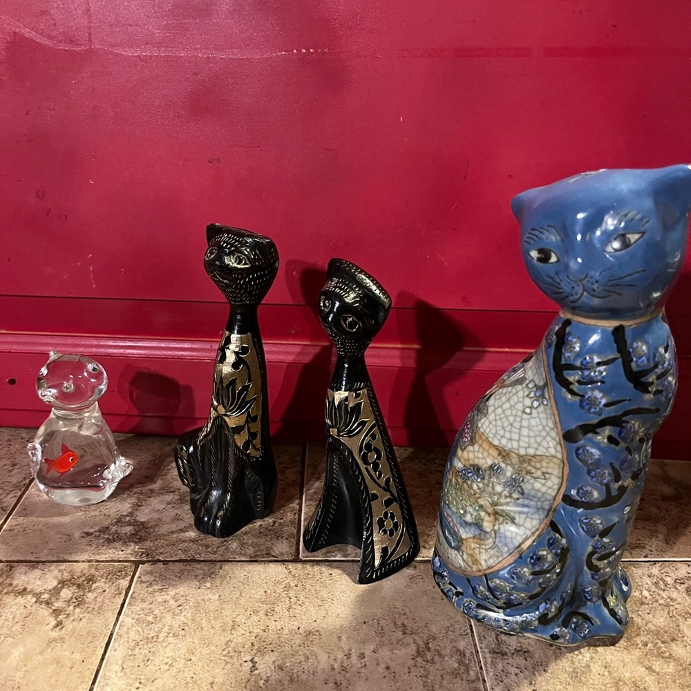 Vintage Cat Lot Bundle Cat Lovers Asian Paperweight Animals Kitty Glass Metal - Picture 2 of 12